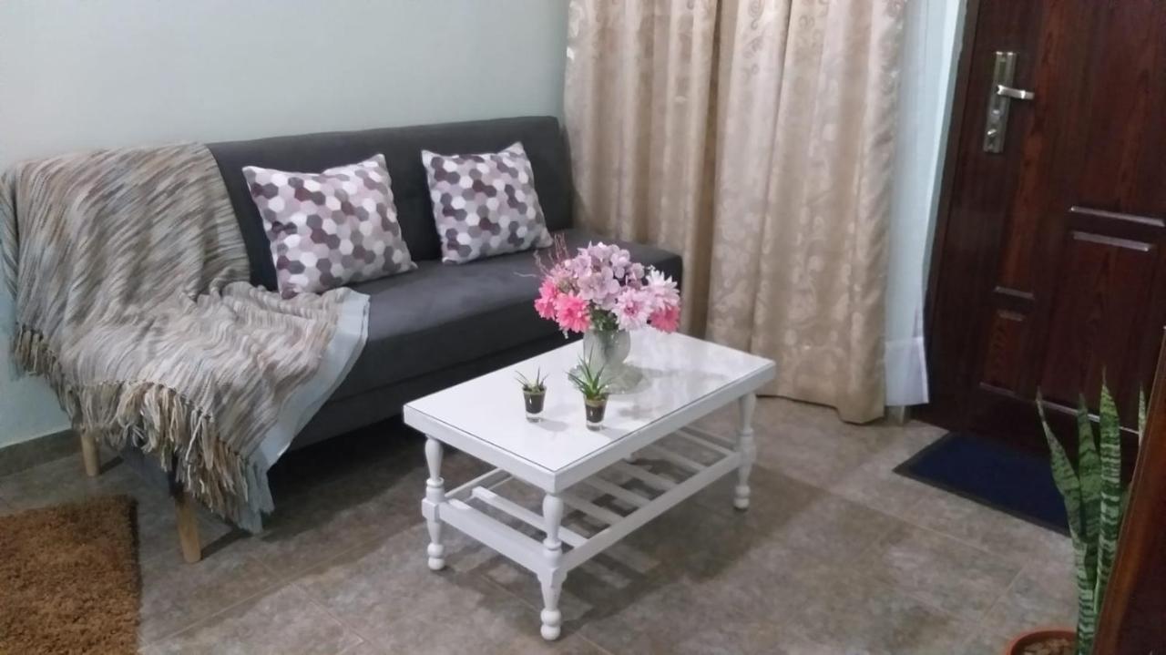Saiyu Aeropuerto Bed & Breakfast Luque Dış mekan fotoğraf